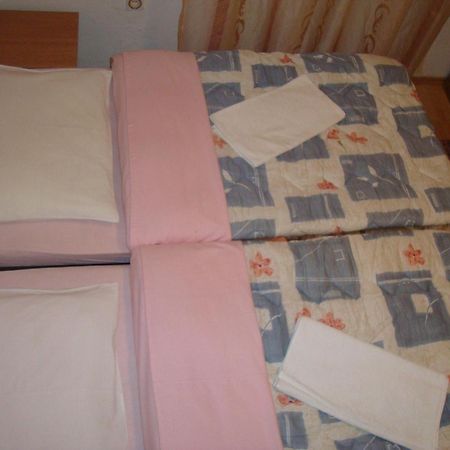 Pansion Ljubica Hotell Međugorje Rum bild