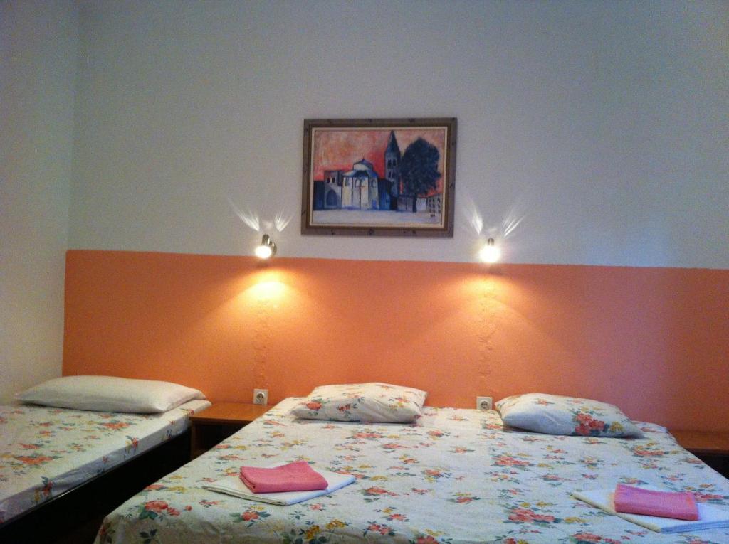 Pansion Ljubica Hotell Međugorje Rum bild